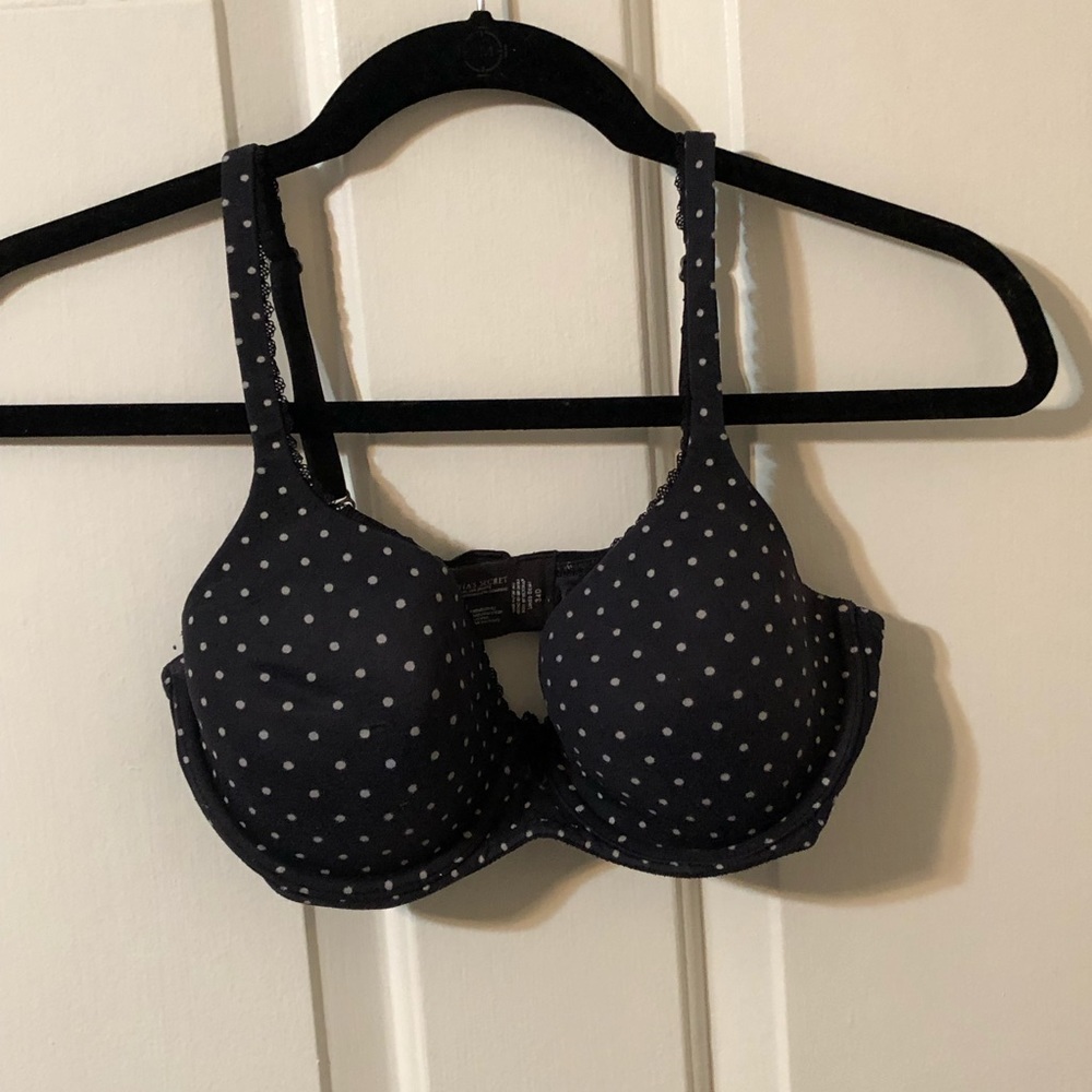 Polka dot t shirt bra